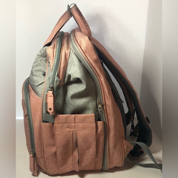 DERJUNSTAR Diaper bag Backpack with Portable Bassinet - Picture 3 of 7